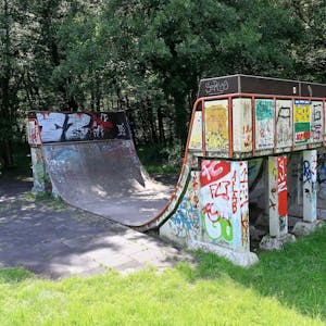 Das Foto zeigt den Skaterpark an der Saaler Mühle in Bensberg