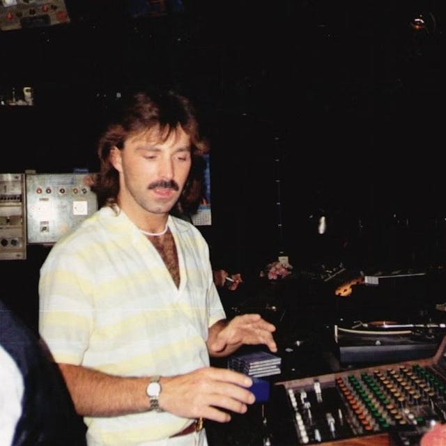 DJ Horst Blum in der Siegburger Disco „Pastiche“ im Jahr 1971 am DJ-Pult
