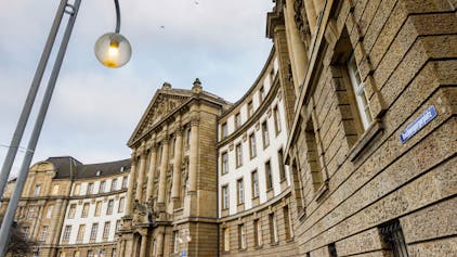 Das Justizgebäude Reichensperger Platz, Sitz des Oberlandesgerichts Köln