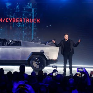 Elon Musk hat in Texas den Cybertruck von Tesla vorgestellt.