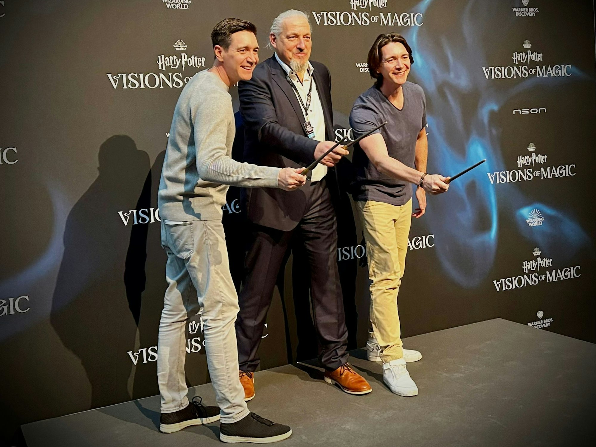Oliver Phelps, Andreas Waschk und James Phleps bei der Weltpremiere von Harry Potter: Visions of Magic im Odysseum in Köln.