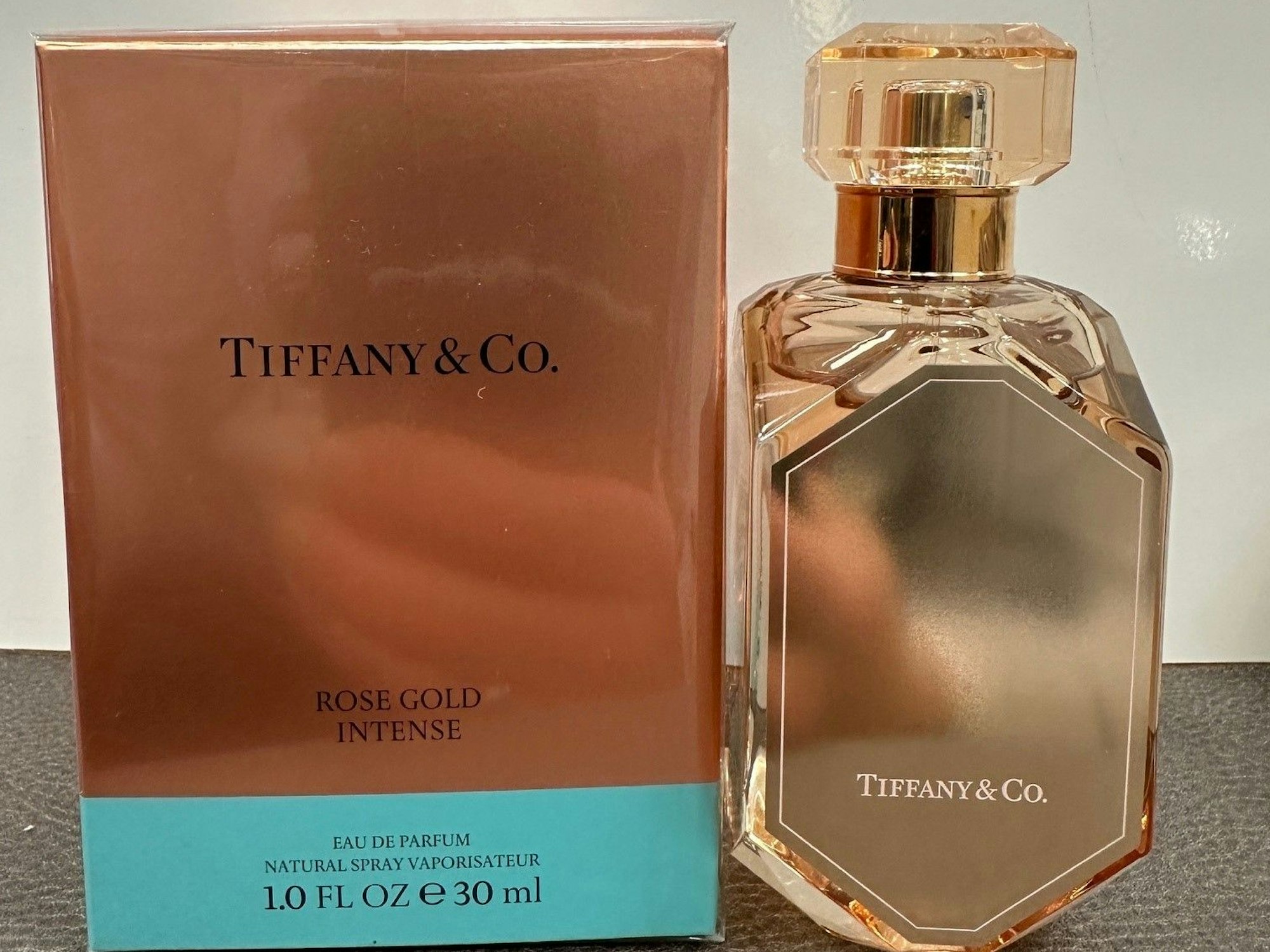 „Rose Gold Intense Eau de Parfum“ von Tiffany & Co.