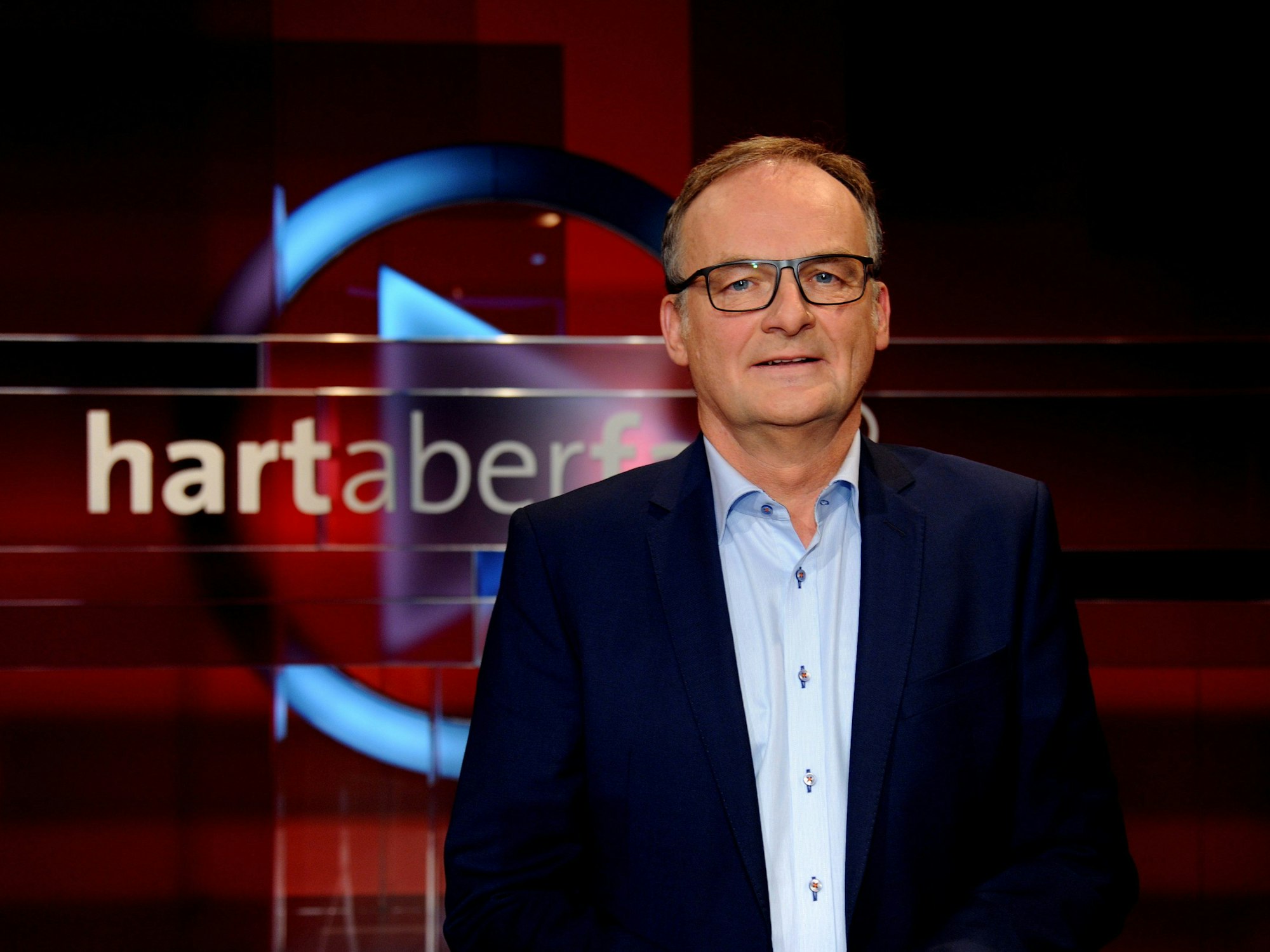 TV-Moderator Frank Plasberg, hier 2018 noch im „Hart aber Fair“-Studio: Nach fast 22 Jahren hat Plasberg die Moderation der Talkshow abgegeben.
