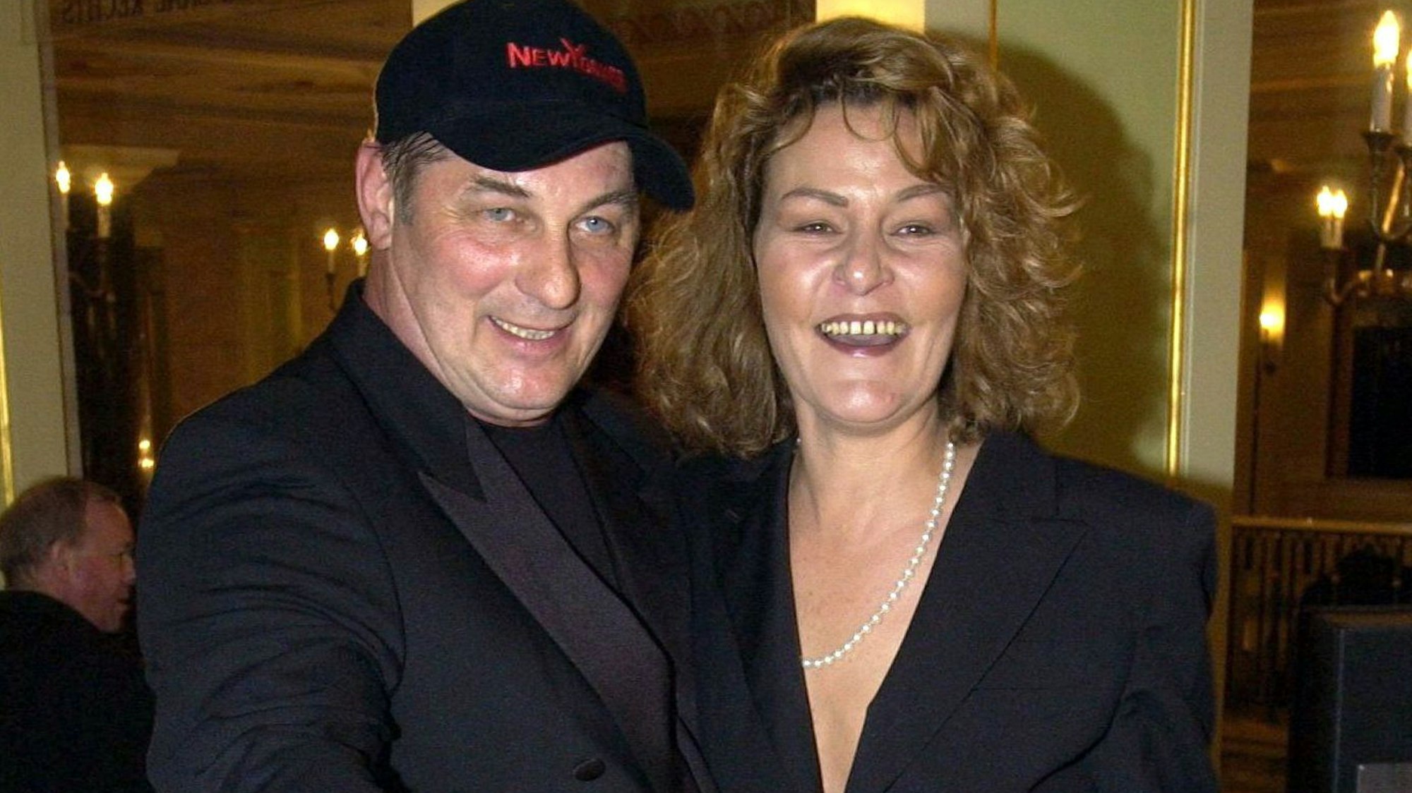 Heinz Hoenig und Ehefrau Simone (Archivfoto vom 5. Februar 2002).