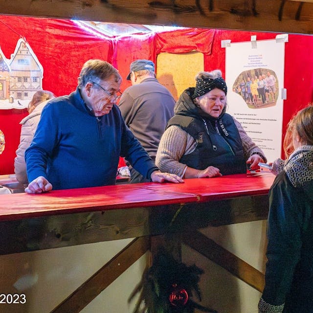 Alt trifft Jung: Der Dorfweihnachtsmarkt in Bergheim-Rheidt