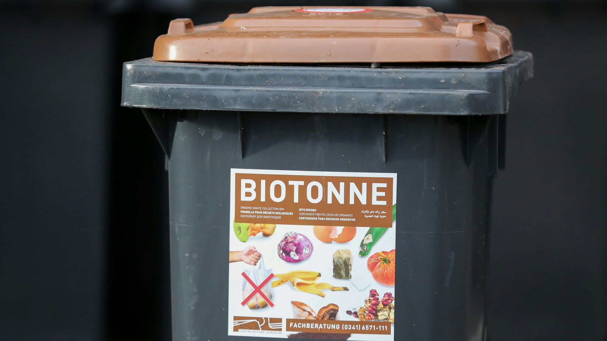 Eine Biotonne.In Bickendorf und Buchforst läuft das Biotonne-Pilotprojekt der AWB. (Symbolbild)