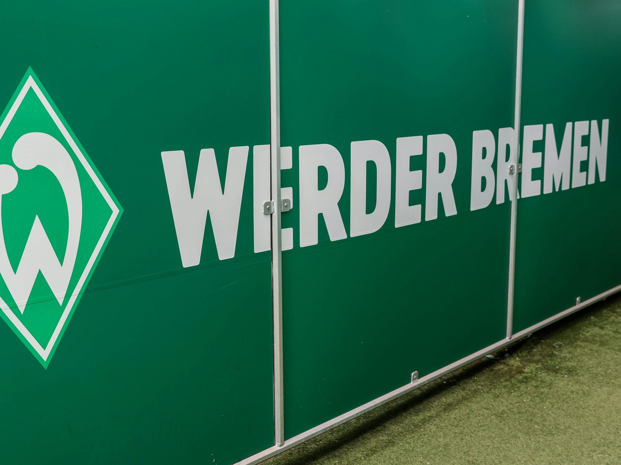 Werder-Bremen-Schriftzug im Weser-Stadion.