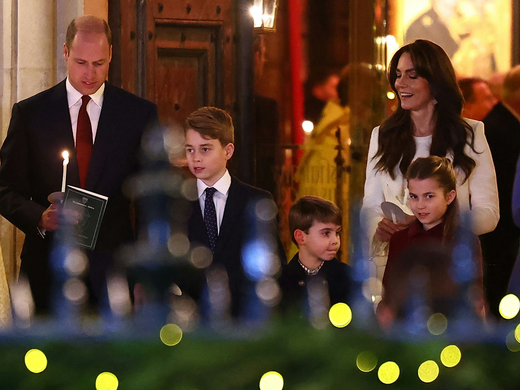 Prinz William, Prinz George, Prinzessin Kate, Prinz Louis und Prinzessin Charlotte beim Weihnachtskonzert „Together At Christmas“ in der Westminster Abbey in London.