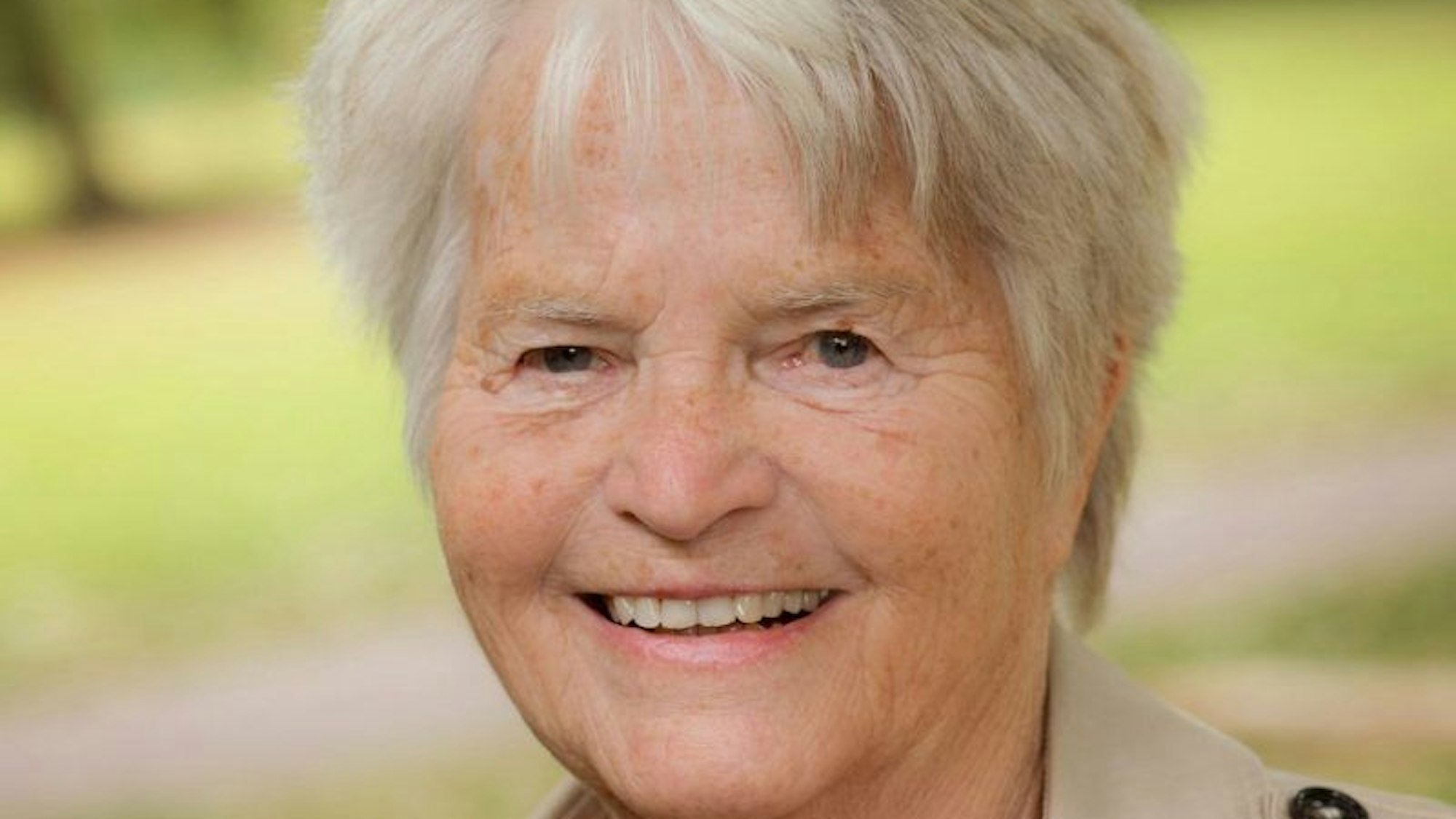 Das Foto zeigt die verstorbene Karin Burmeister an ihrem 80. Geburtstag.