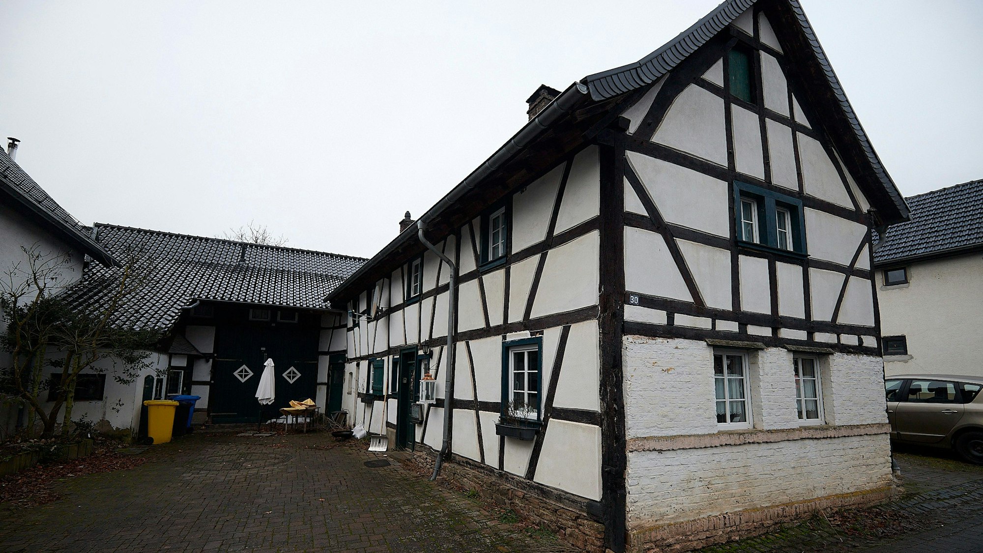 Das Bild zeigt das Haus, in dem Anton Falkenberg in Holzmülheim lebte.