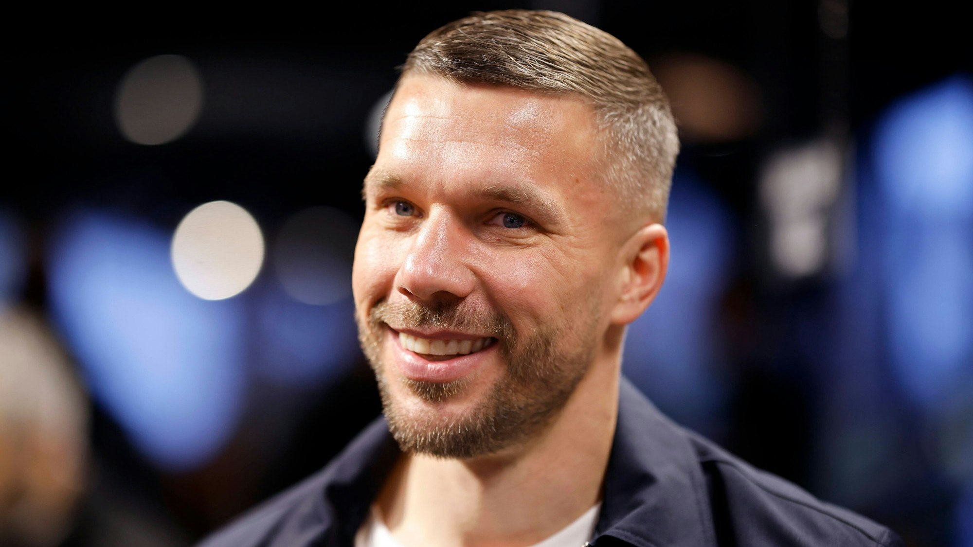 Ex-FC-Spieler Lukas Podolski sprach in einem Podcast über seine Profi-Stationen, Angebote von Top-Klubs und den 1. FC Köln. (Archivbild)