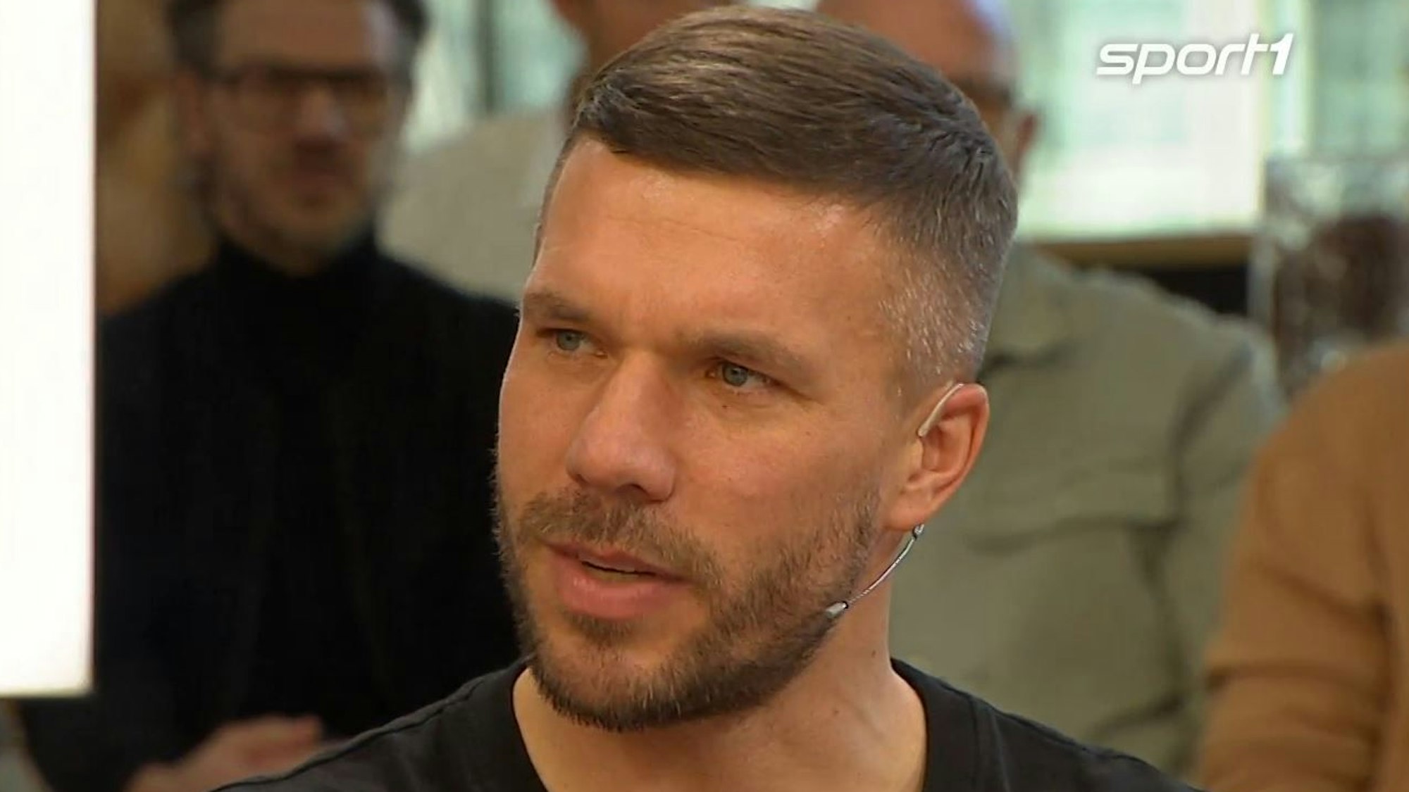 Lukas Podolski spricht als Gast im Sport1-„Doppelpass“.