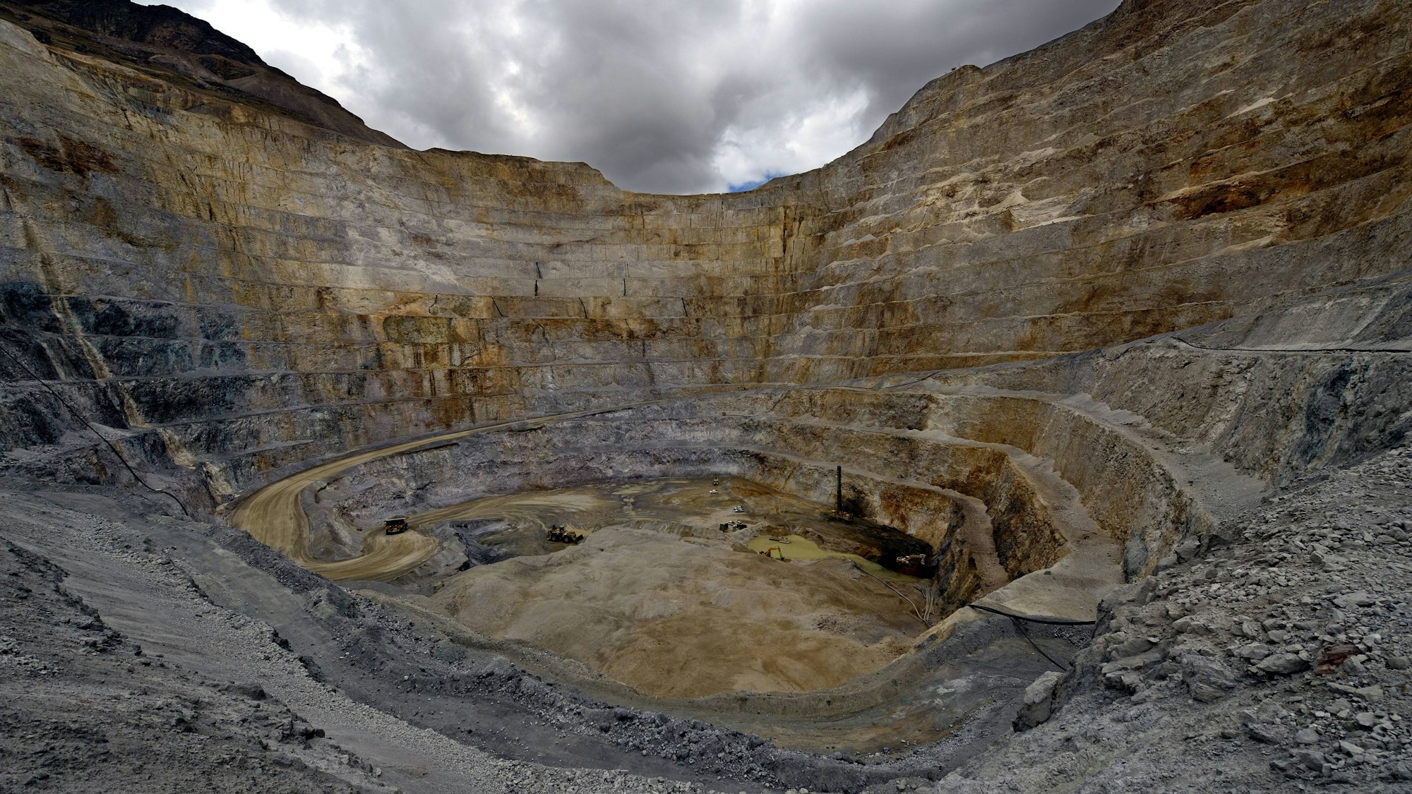 Tagebau der Goldmine Yanacocha in der Provinz Cajamarca, Peru.
