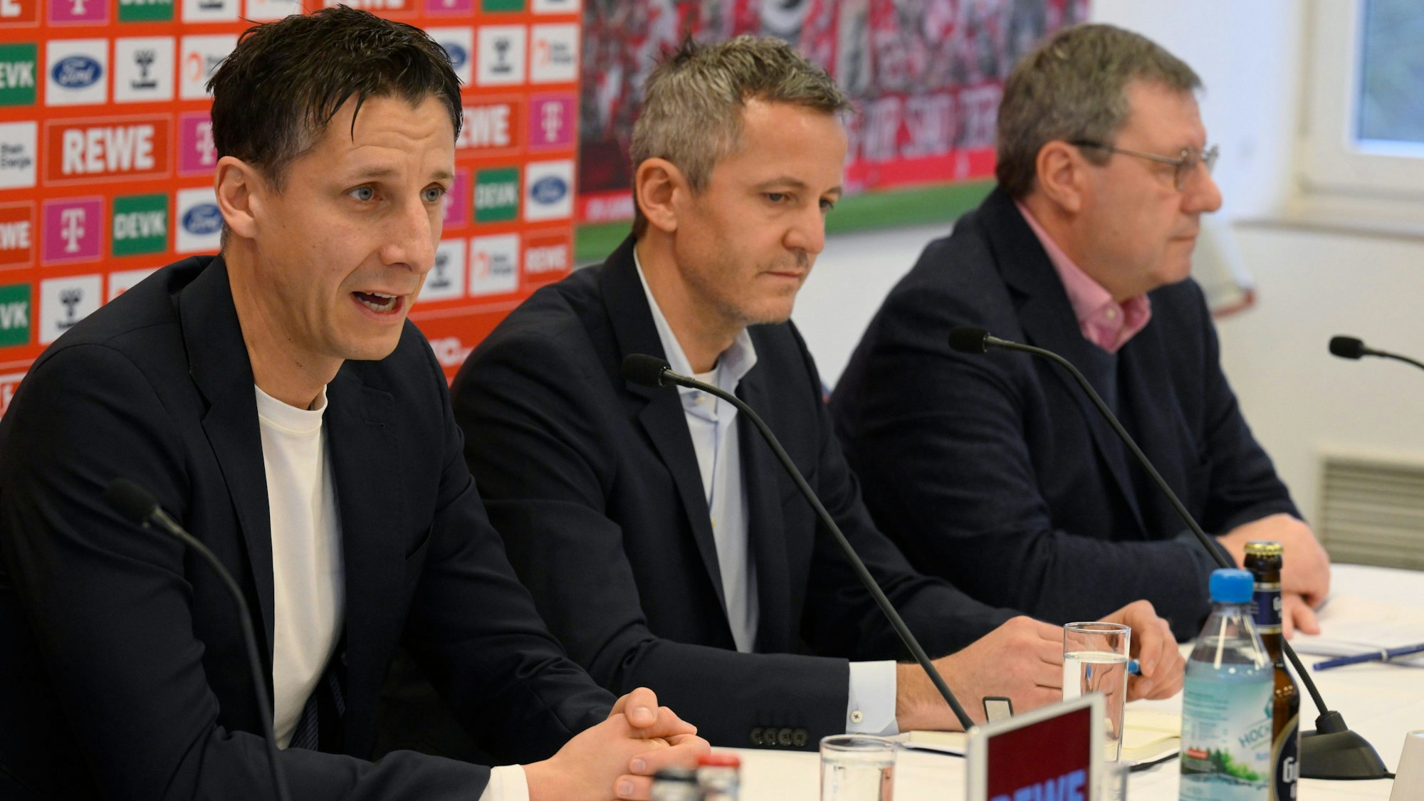 FC-Bosse bei der Pressekonferenz im Geißbockheim: Christian Keller, Philipp Türoff und Werner Wolf.