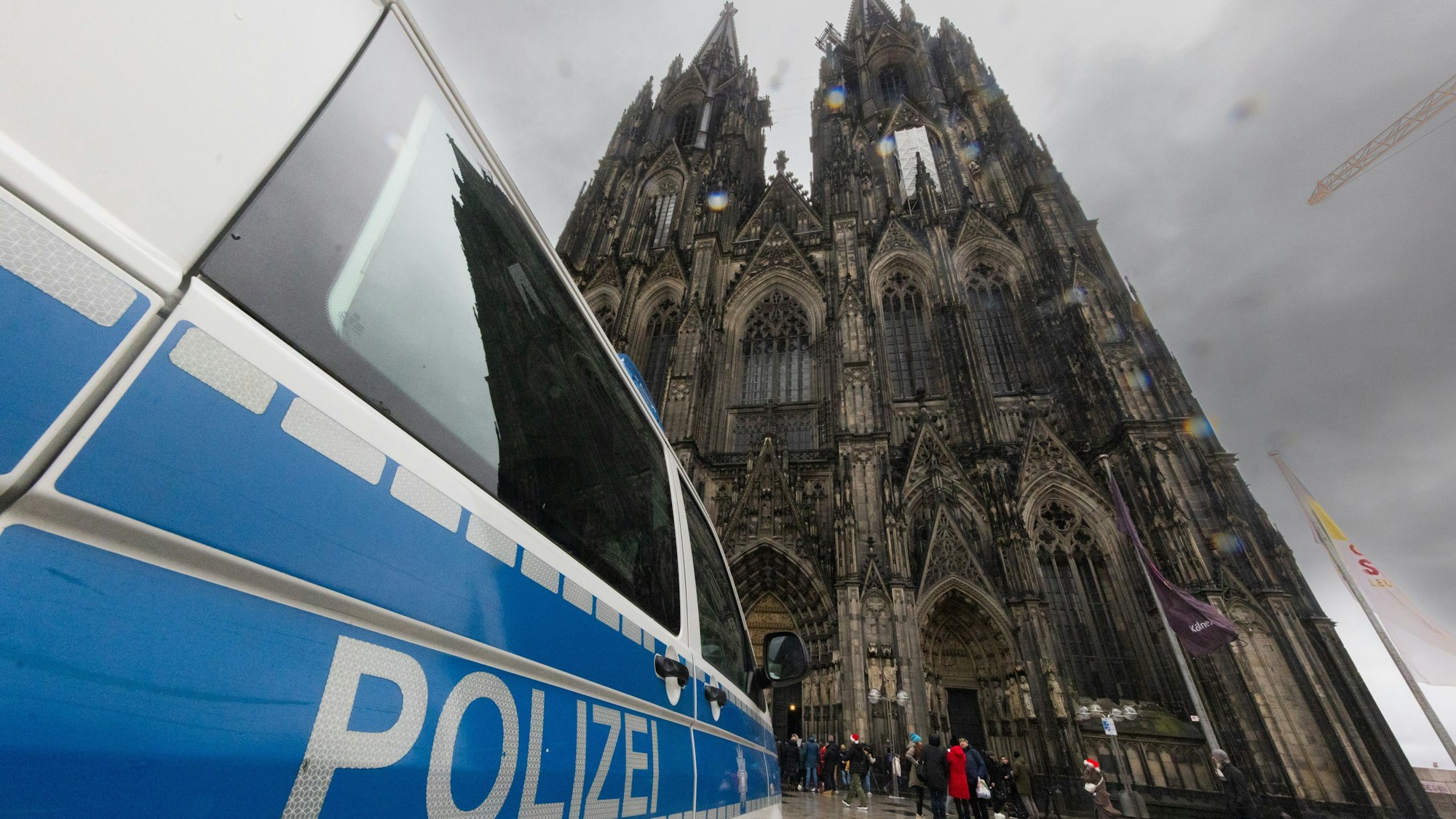 Der Kölner Dom stand zum Jahreswechsel unter Polizeischutz.