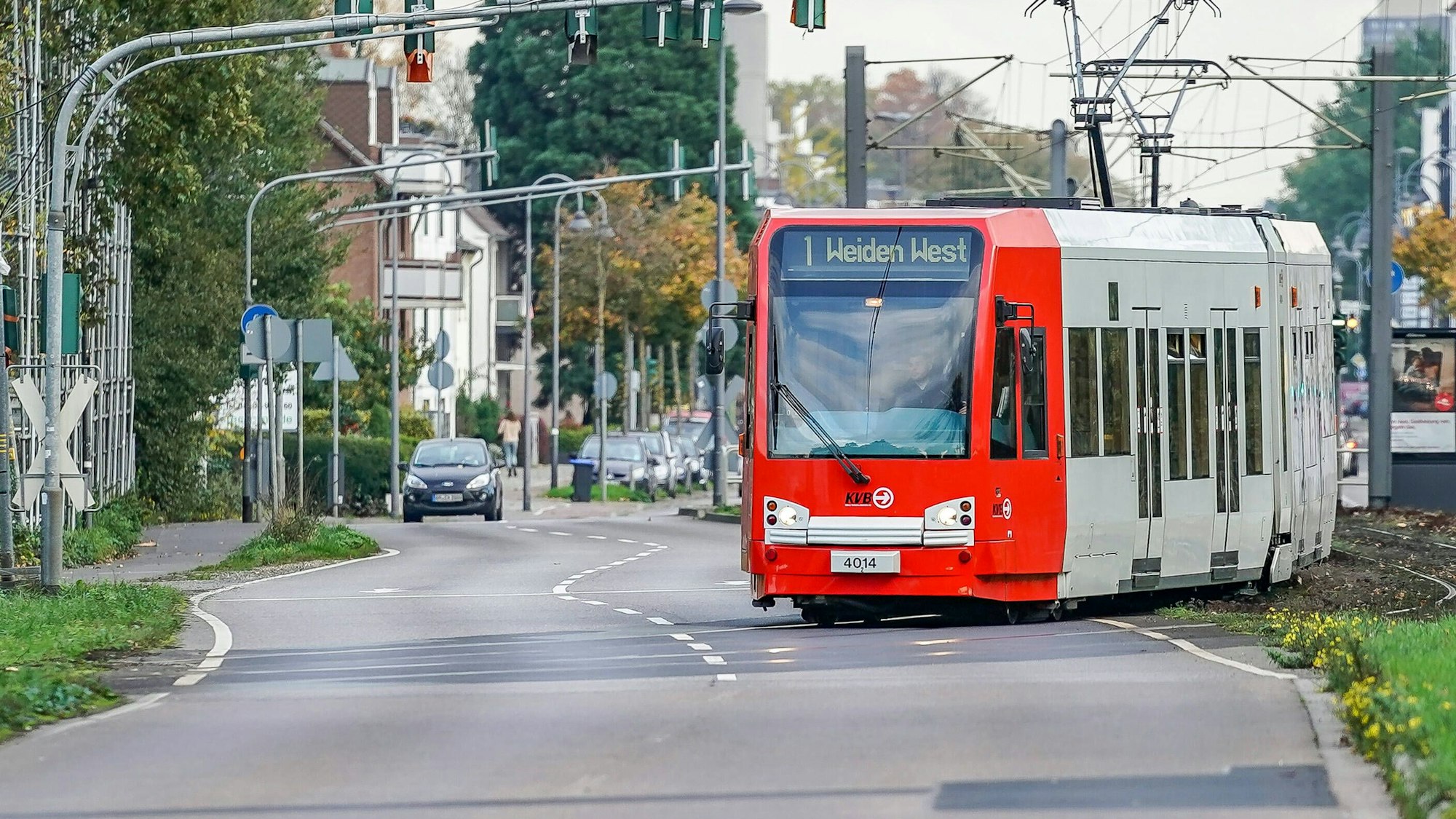 Eine Straßenbahn der Linie 1