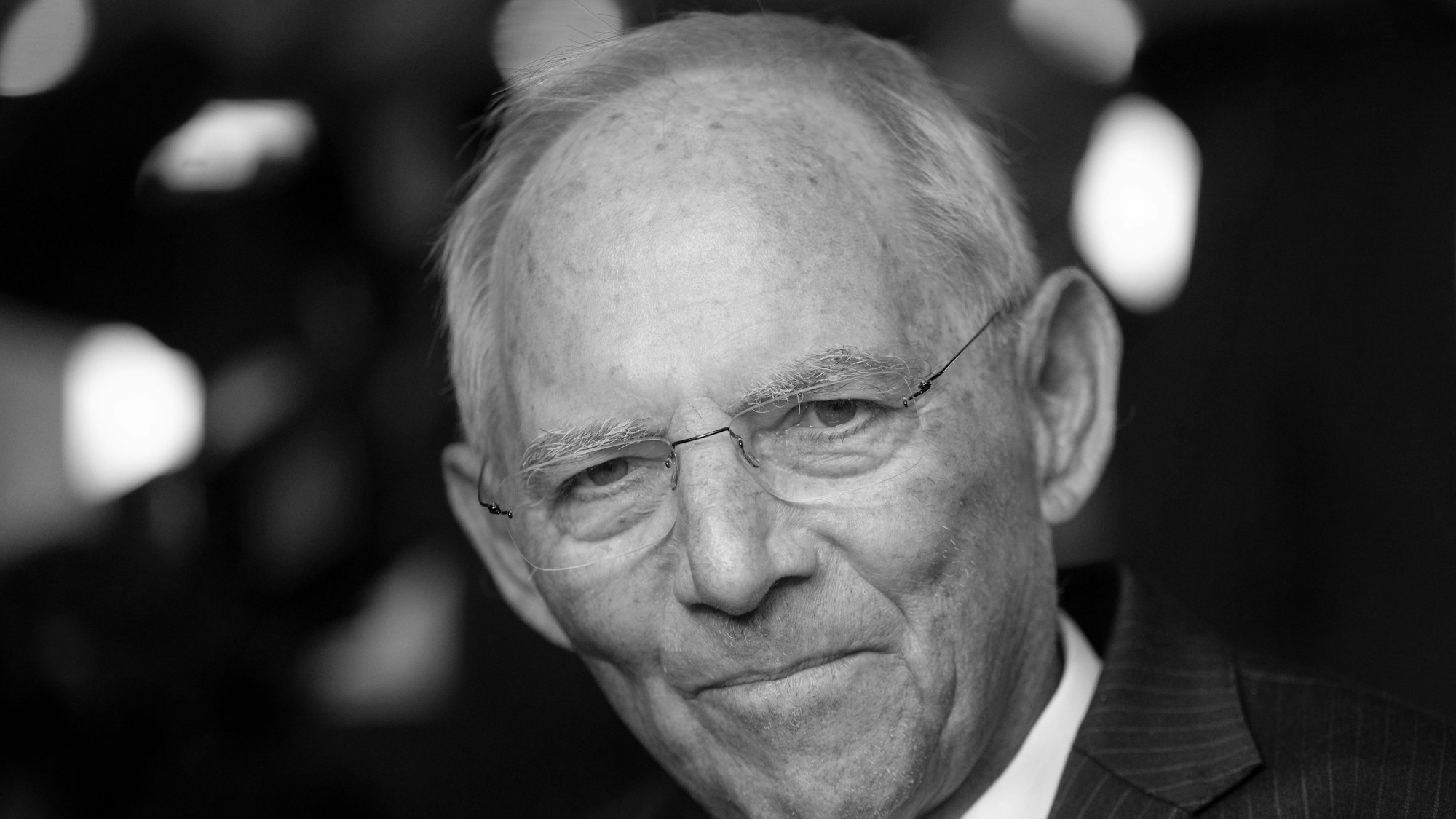 Schwarz-Weiß-Foto des früheren Bundestagspräsidenten Wolfgang Schäuble (Archivbild)