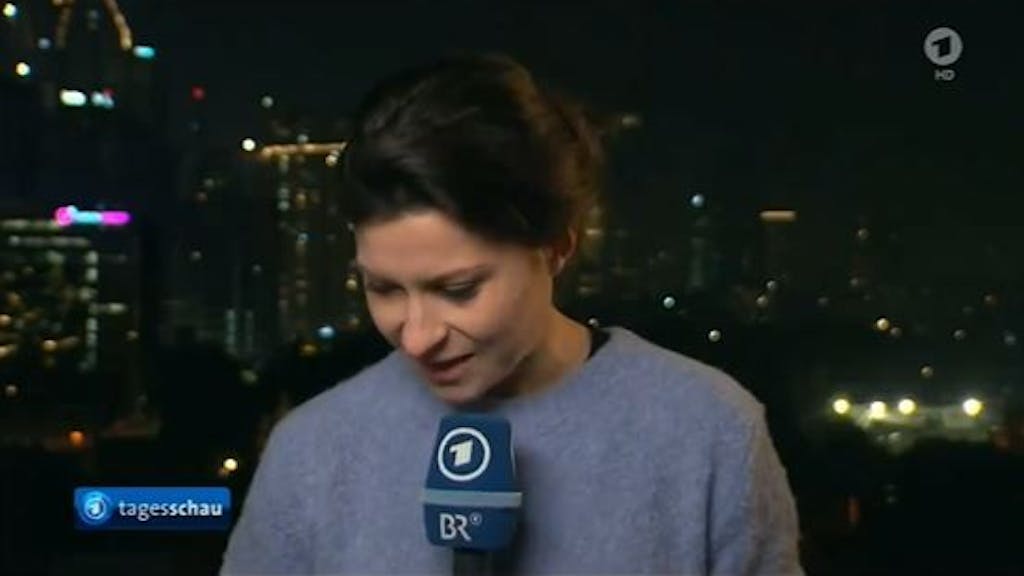 „Tagesschau“-Reporterin Hanna Resch hat während einer Live-Schalte aus Tel Aviv am 1. Januar 2024 einen Blackout.