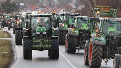 Landwirte protestieren mit Traktoren