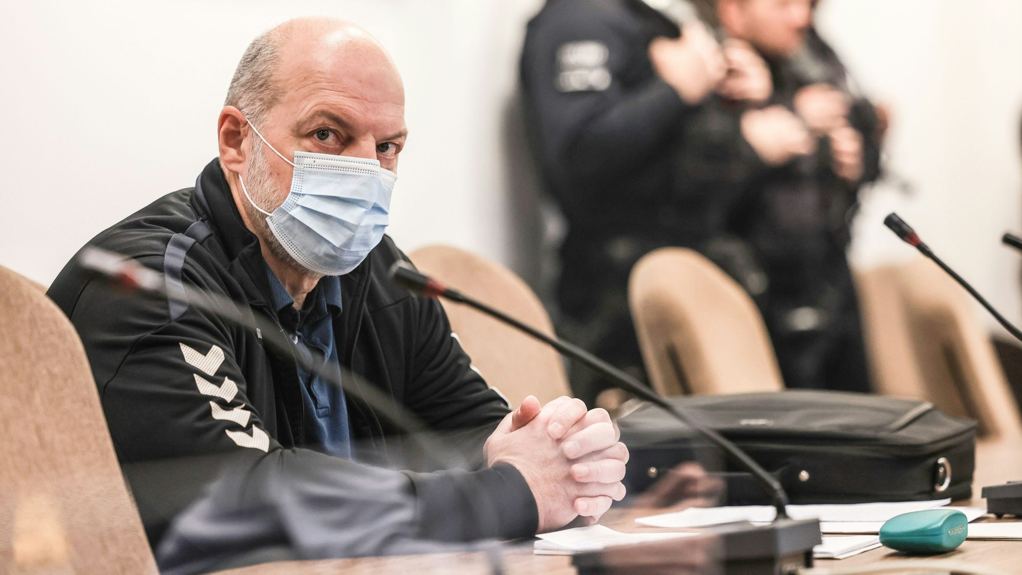 Der Reemtsma-Entführer Thomas Drach kurz vor dem Urteil im Januar auf der Anklagebank im Landgericht Köln.
