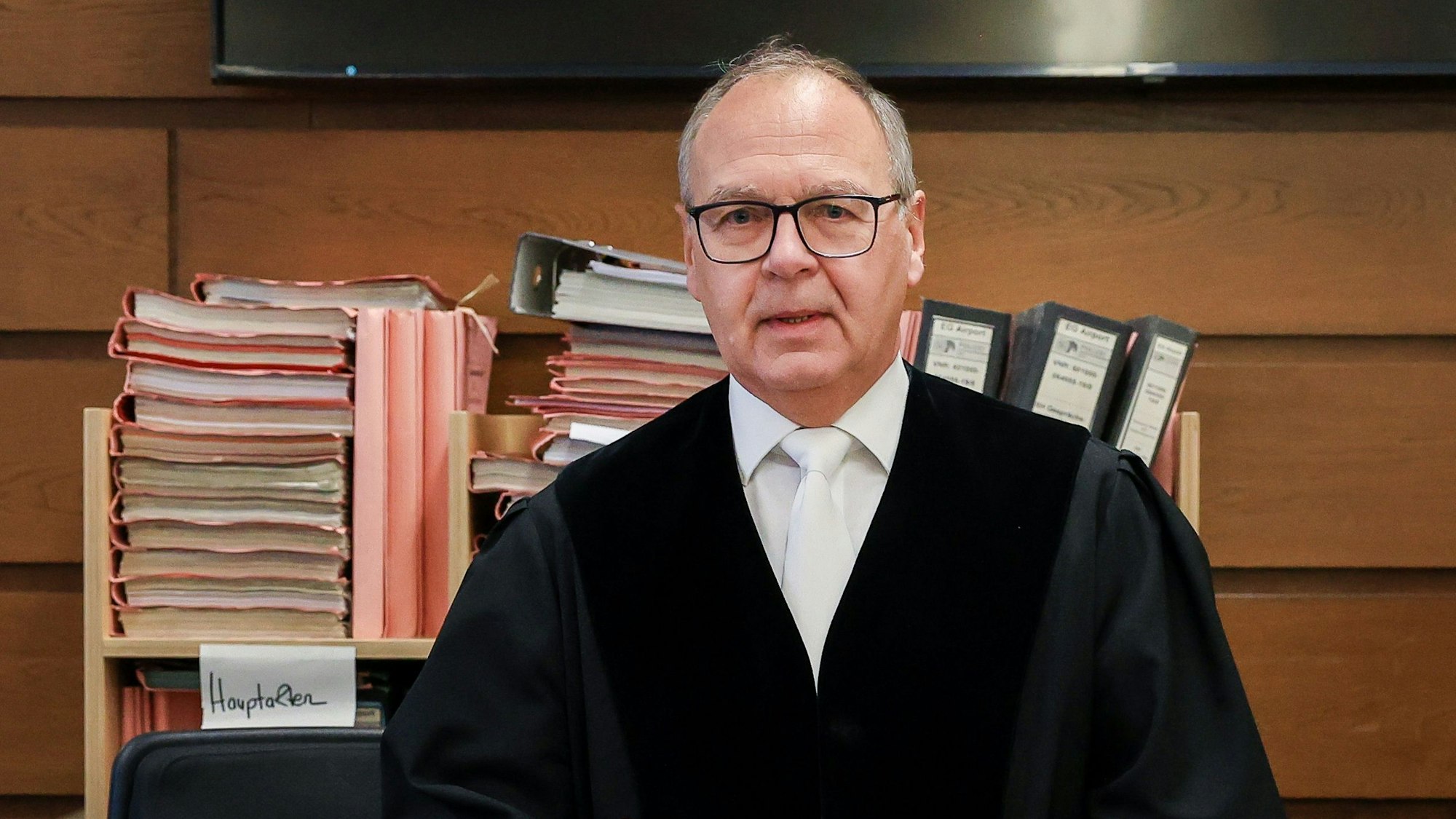 Der Vorsitzende Richter Jörg Michael Bern sprach das Urteil gegen Thomas Drach.
