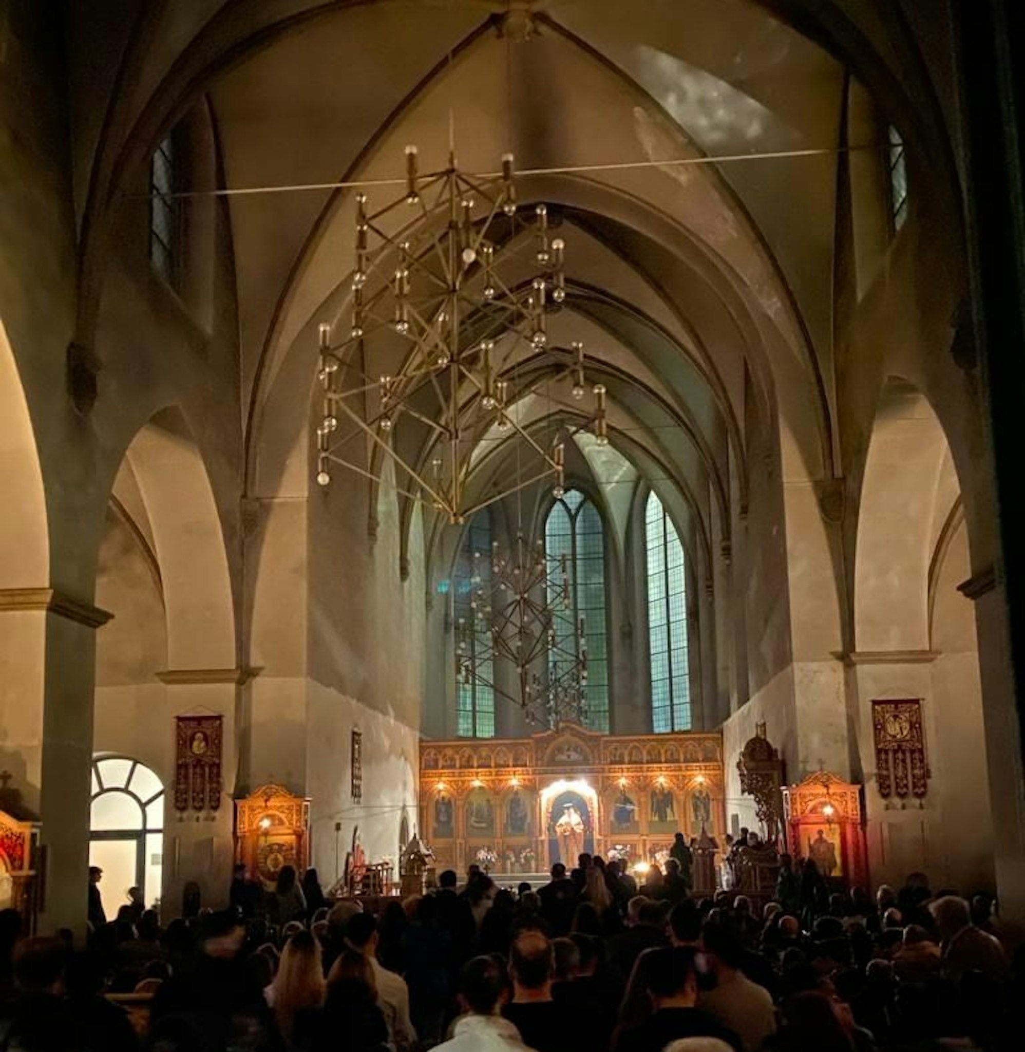 Blick in den Innenraum der griechisch-orthodoxen Kirche in Deutz