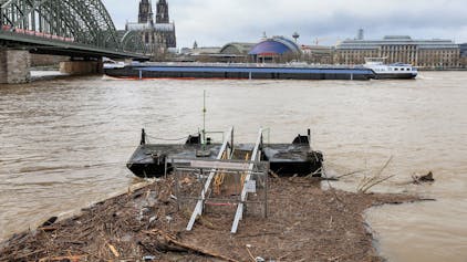 Hochwasser am Rhein in Köln.
Pegelstand bei 7,46 m.

Foto: Michael Bause