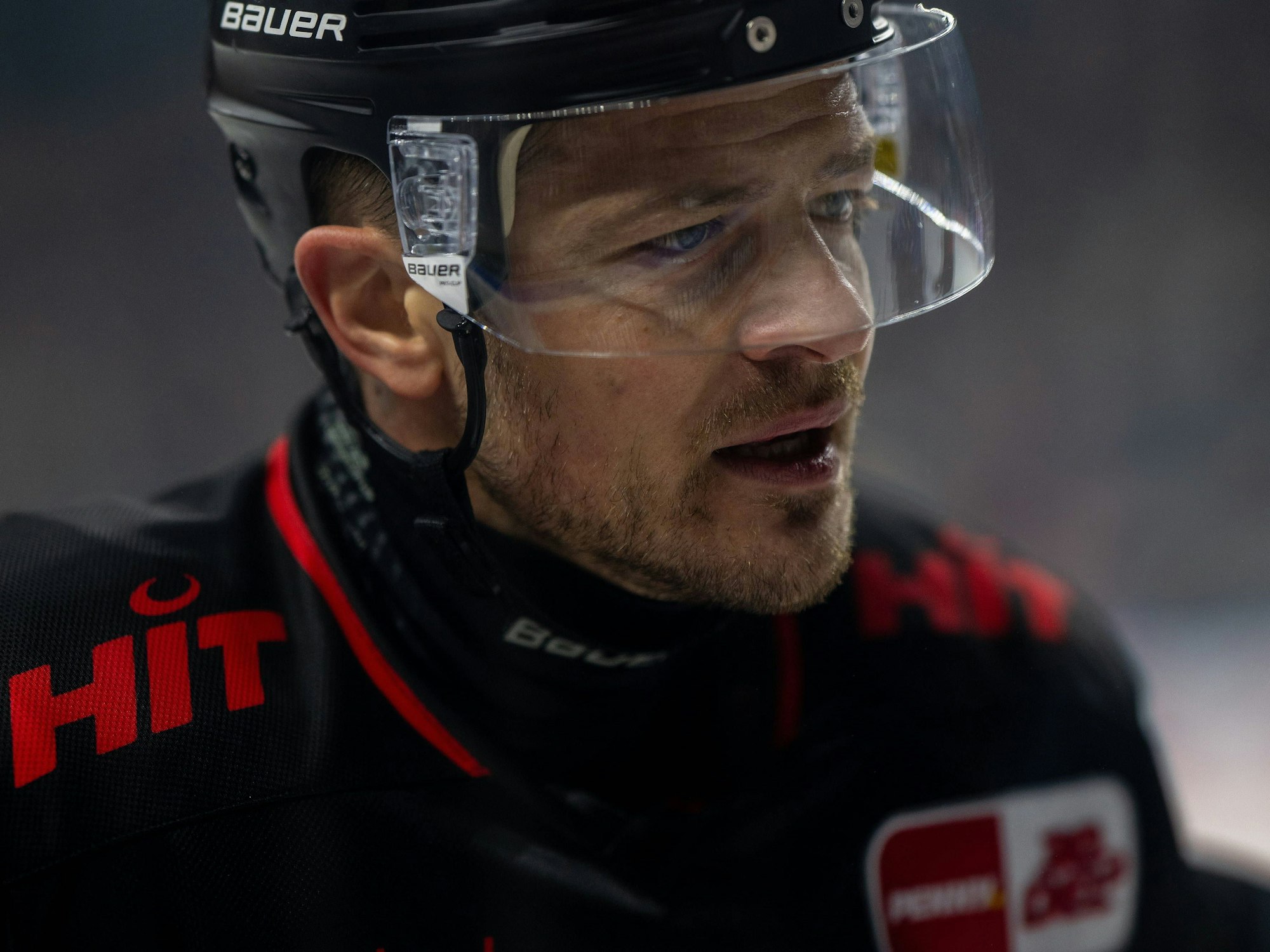Eishockey-Profi Moritz Müller (Kölner Haie) in Aktion.