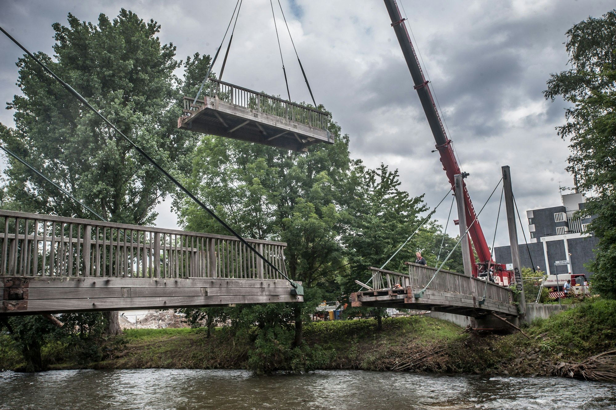 Der Abbruch der Henley-Brücke.