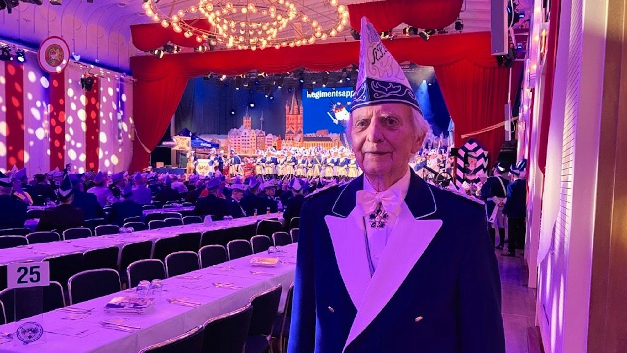 Karlheinz Herff ist seit 70 Jahren Mitglied bei den Blauen Funken.