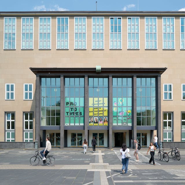 Der Eingang der Uni Köln (Archivbild)