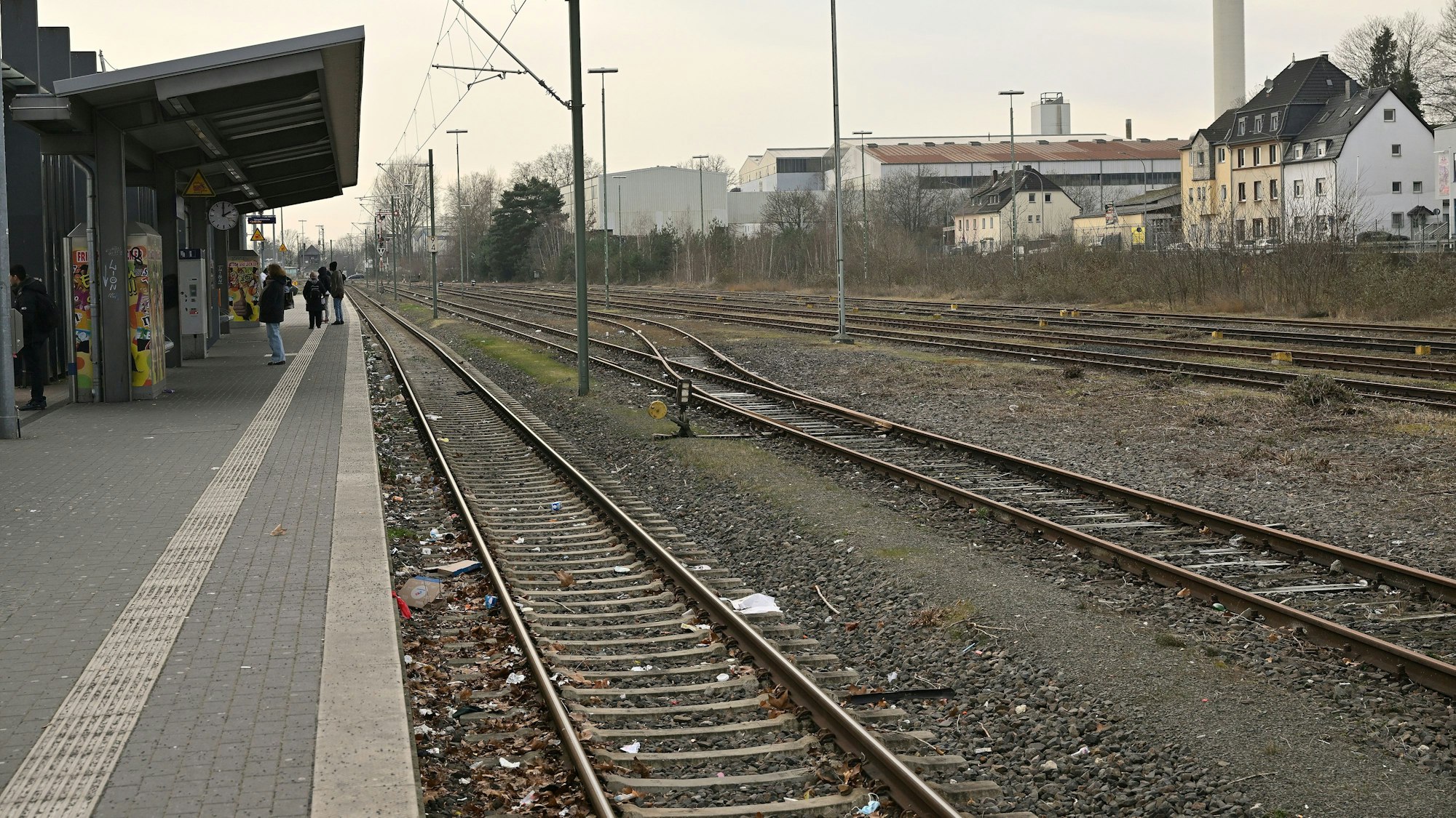 Wegen des Warnstreiks ist der Gladbacher Bahnhof leer.