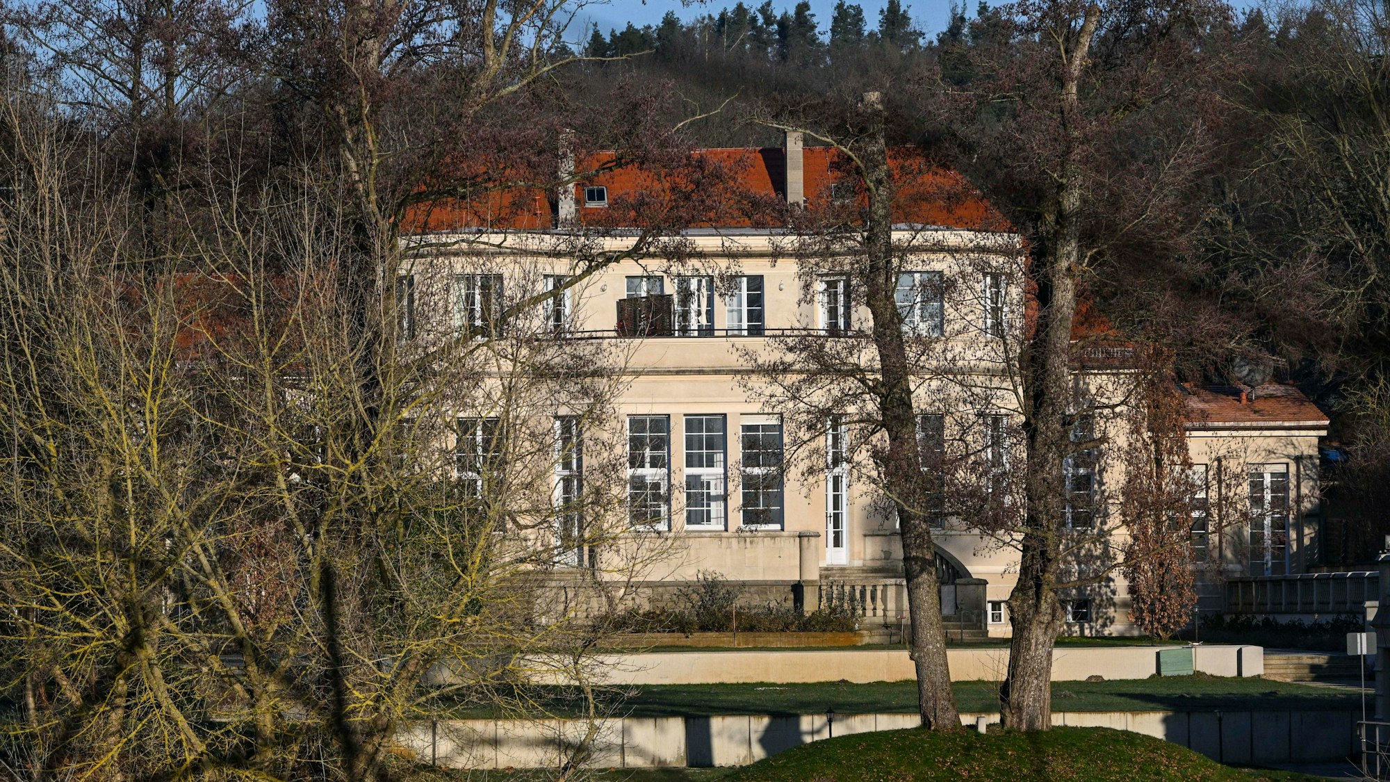 Blick auf ein Gästehaus in Potsdam.