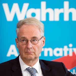 Roland Hartwig, AfD-Politiker aus Rhein-Berg und Vertrauter von Alice Weidel, soll an einem konspirativen Treffen von Rechtsextremen teilgenommen haben. (Archivbild)