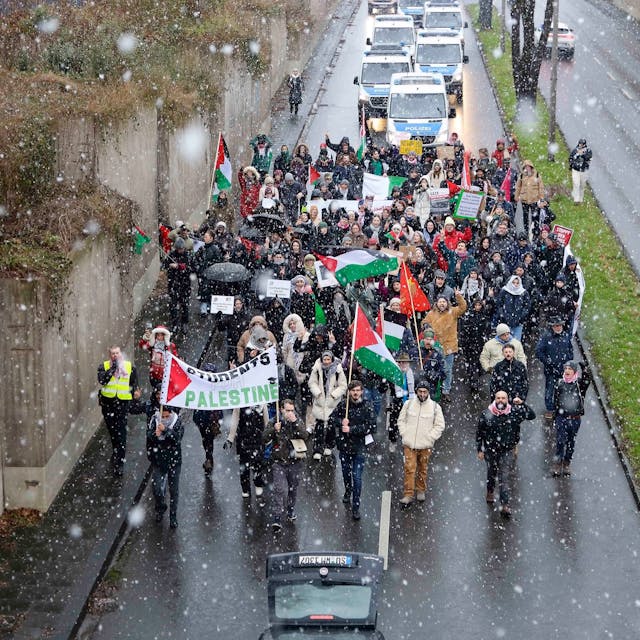 15.01.2024, Köln: ProPaästina Demo an der Universität Köln.Foto:Dirk Borm