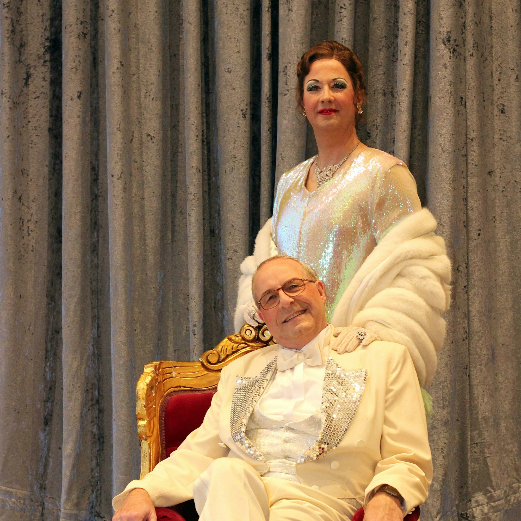 Im aktuellen Stück: Joachim Sommerfeld als KMGV-Präsident Peter Pesch mit seiner Bühnenfrau Petra Pesch (Dirk Pütz).