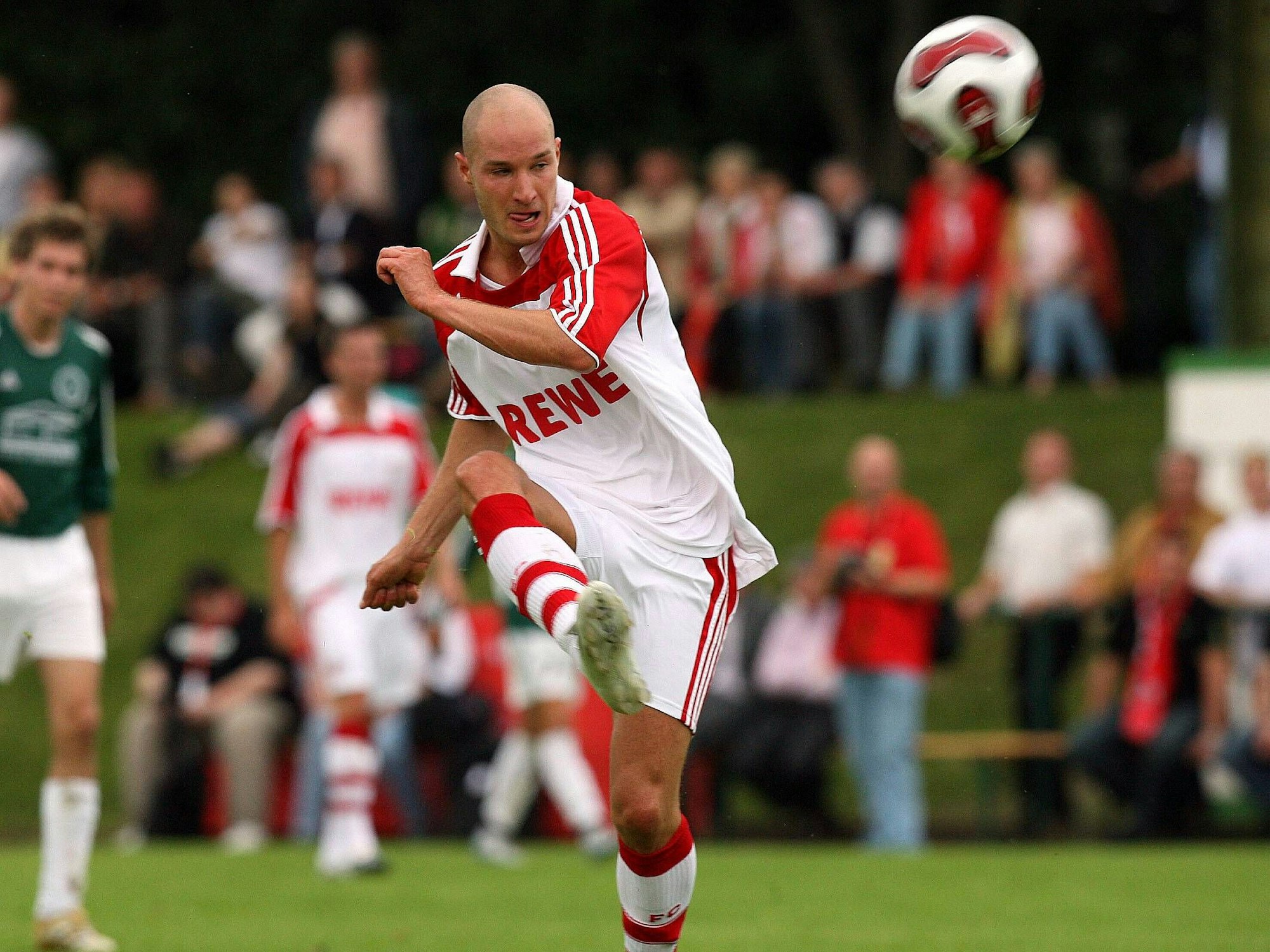Nemanja Vucicevic spielt für die Saisonvorbereitung (2007).
