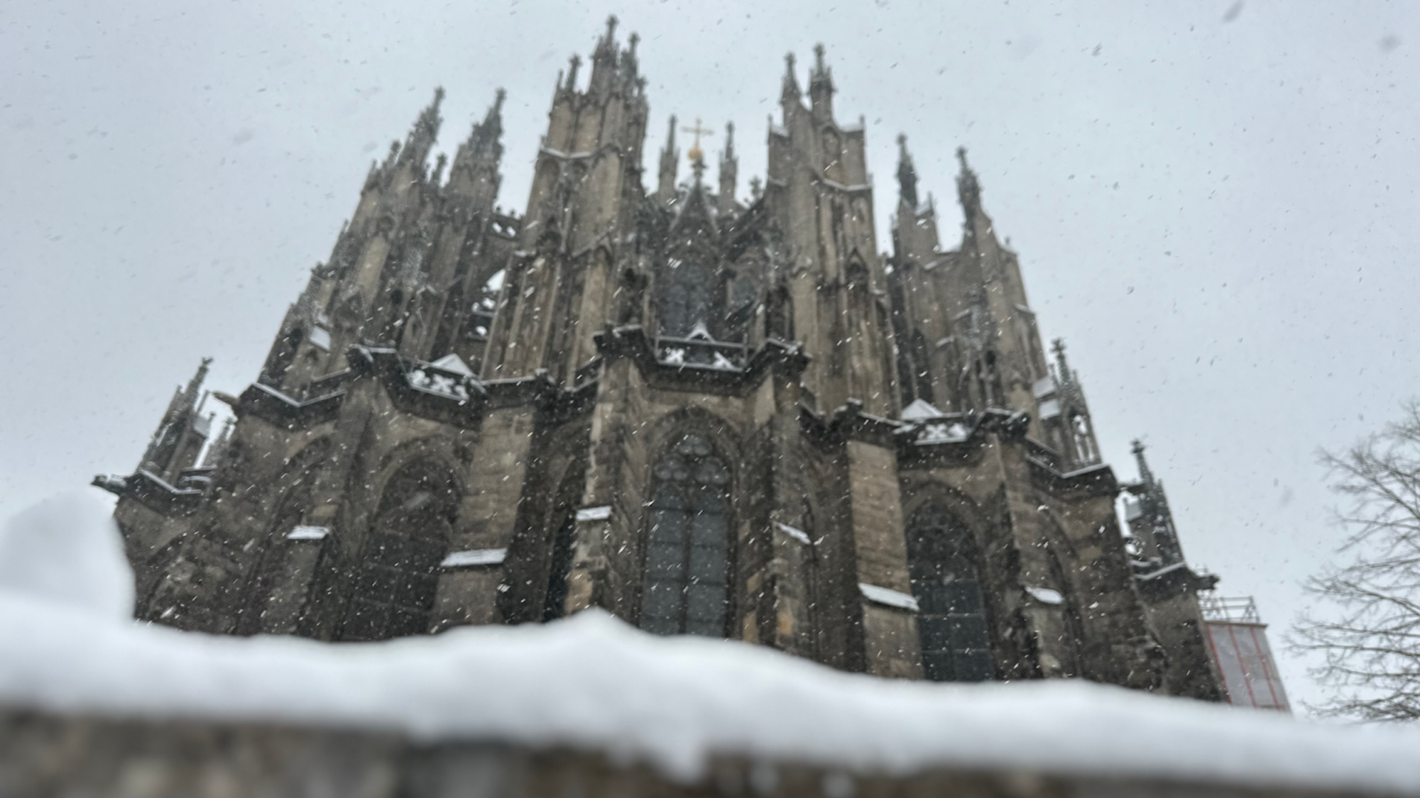Kölner Dom im Schnee