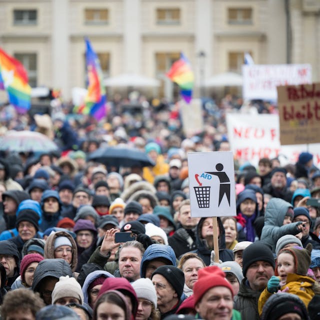 Potsdam: Die Demonstration ist eine Reaktion auf das Bekanntwerden eines Treffens rechter Aktivisten in der Stadt.