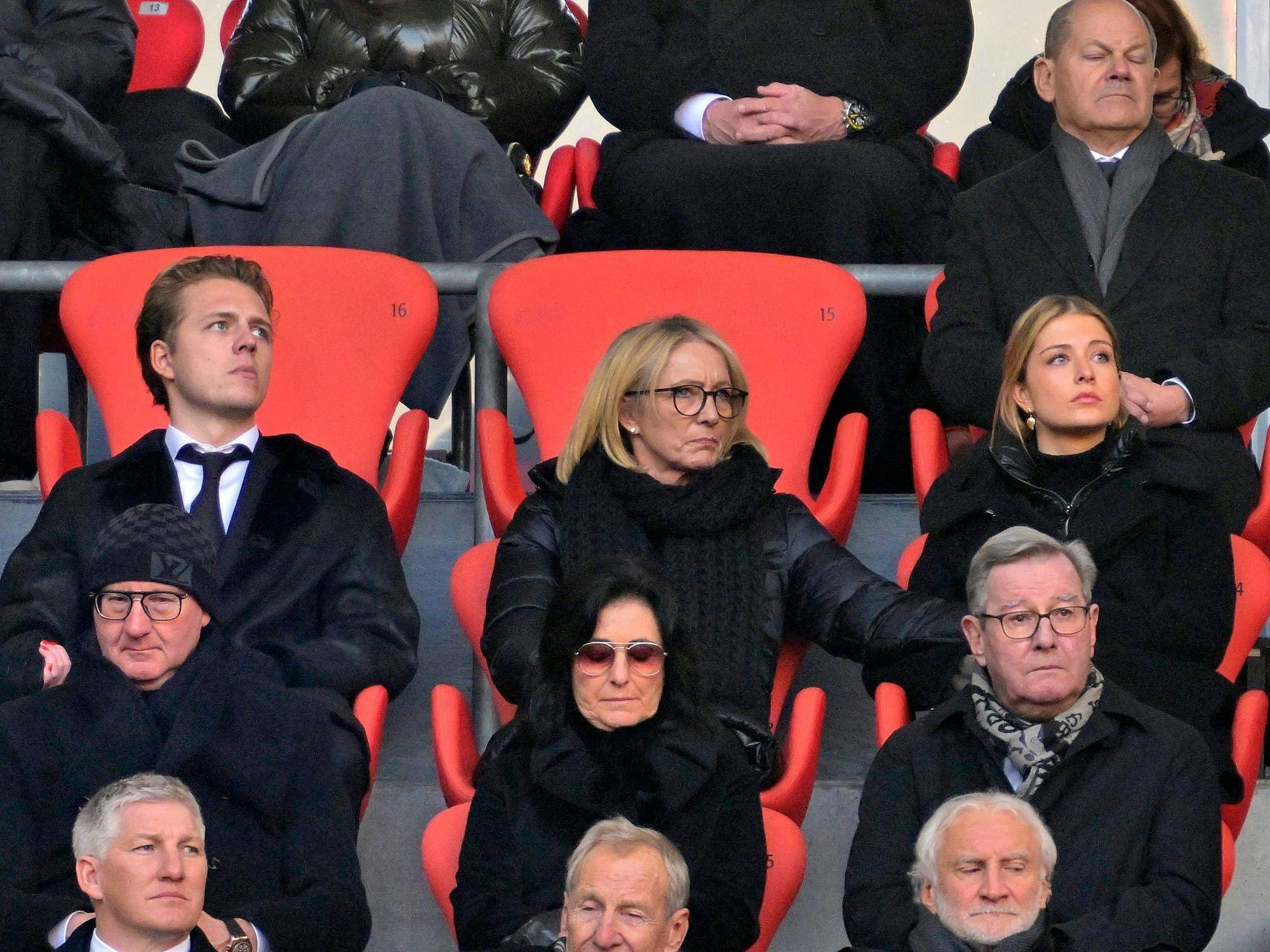 Franz Beckenbauers Familie: Bruder Walter, Sohn Joel und dessen Freundin, Witwe Heidi und Tochter Francesca.
