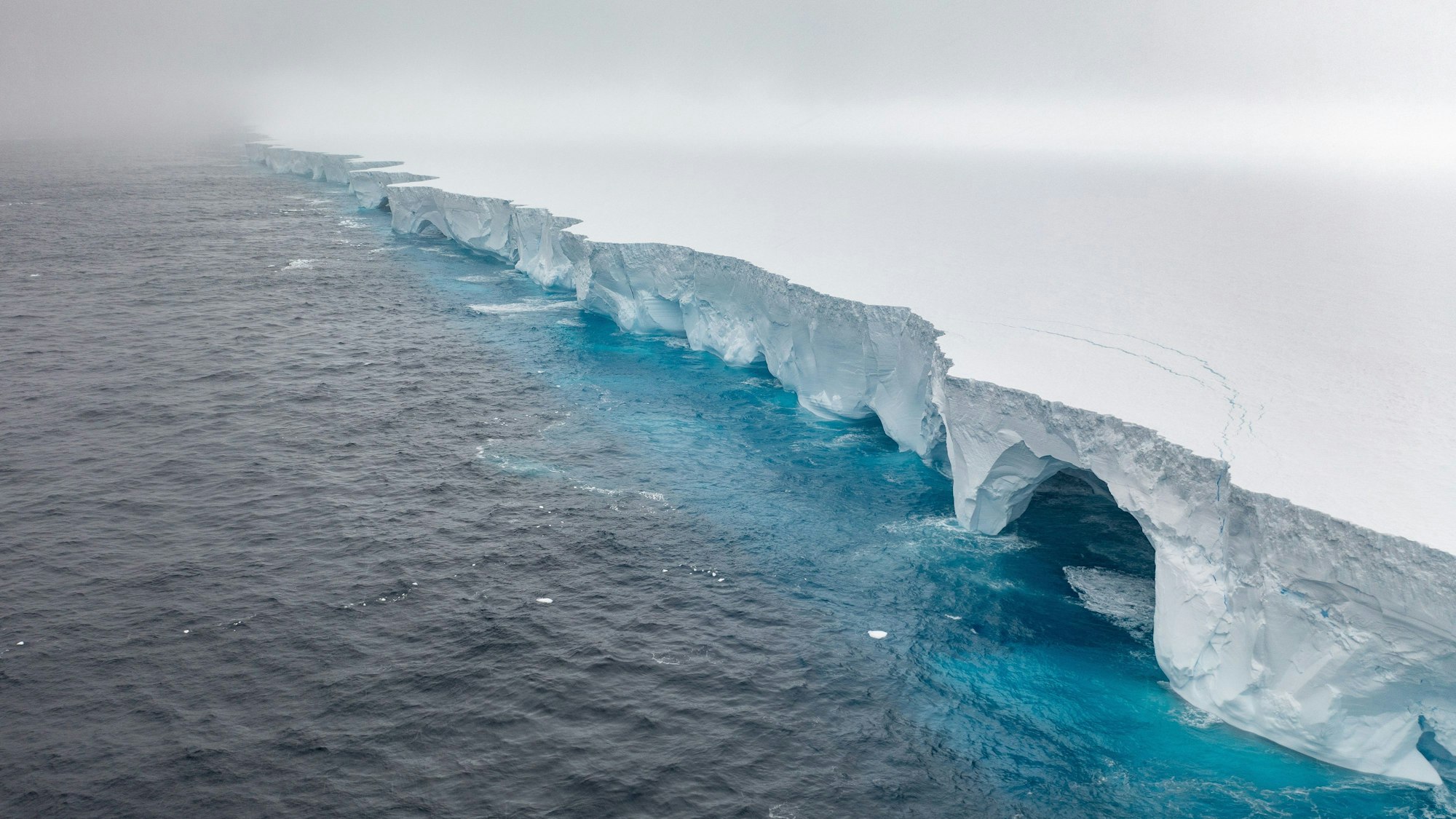 Das Bild zeigt den Eisberg A23a.