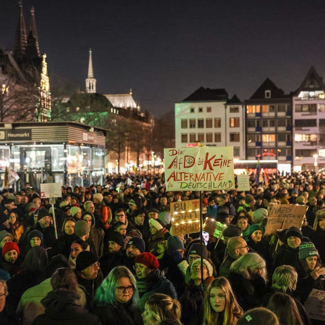 Demonstration gegen Rechtsextremismus Mitte Januar auf dem Kölner Heumarkt.