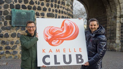 Marcel Beyersdorf (l.) und Björn Lindert starten zusammen den Kamelleclub.