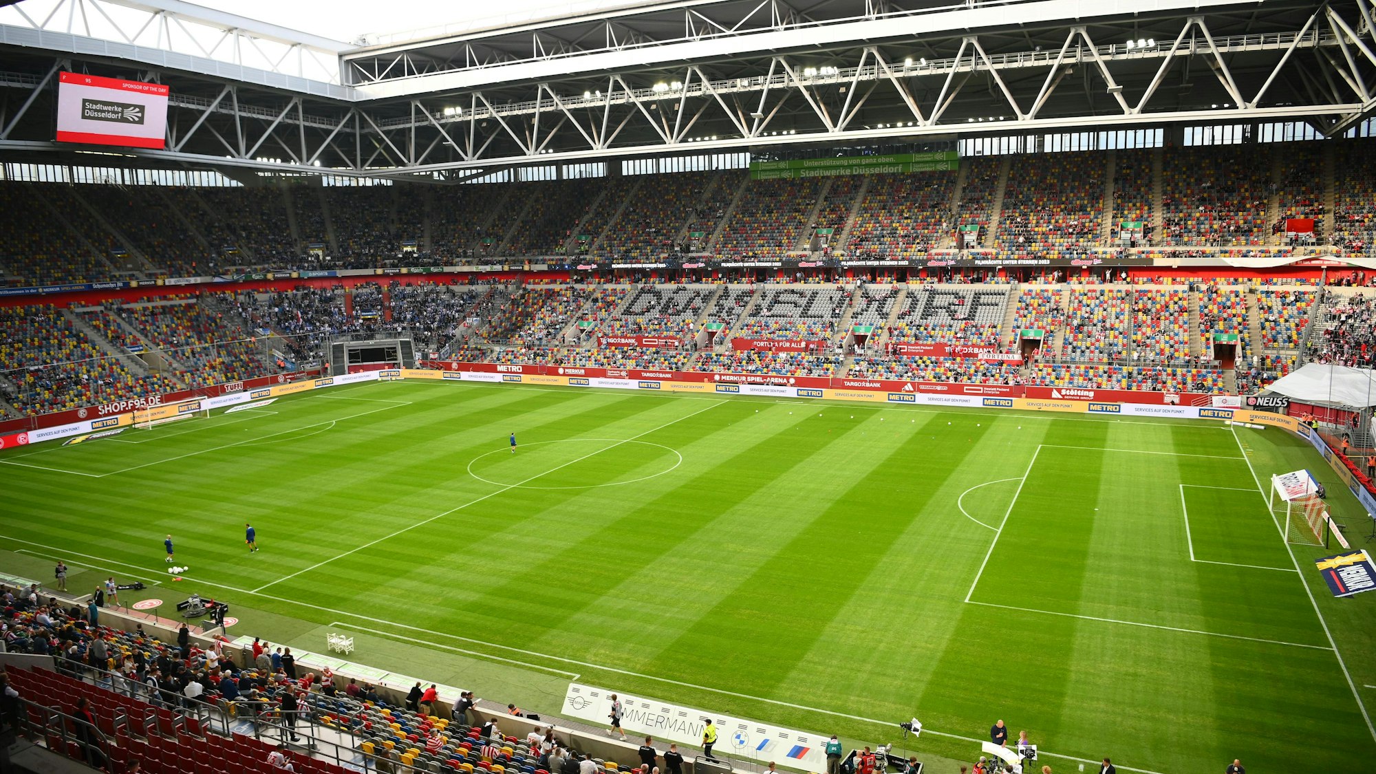 Blick in die Düsseldorfer Merkur-Spiel-Arena beim Spiel gegen Hertha BSC
