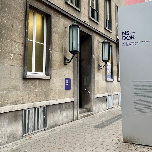 Die Fachstelle gegen Antisemitismus der Stadt Köln ist angesiedelt an das NS-Dokumentationszentrum am Appelhofplatz.