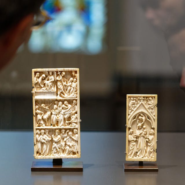 Ein Flügel eines Dyptichons mit Szenen aus der Passion Christi und der Flügel eines Dyptichons mit der Krönung Mariens Köln sind im Museum Schnütgen zu sehen.&nbsp;