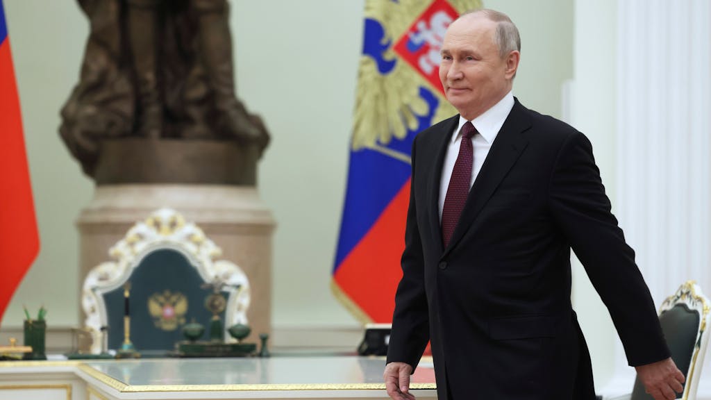 Der russische Präsident Wladimir Putin am 24. Januar bei einem Treffen im Kreml in Moskau. Die Sorge vor einem russischen Angriff auf NATO-Gebiet ist groß.