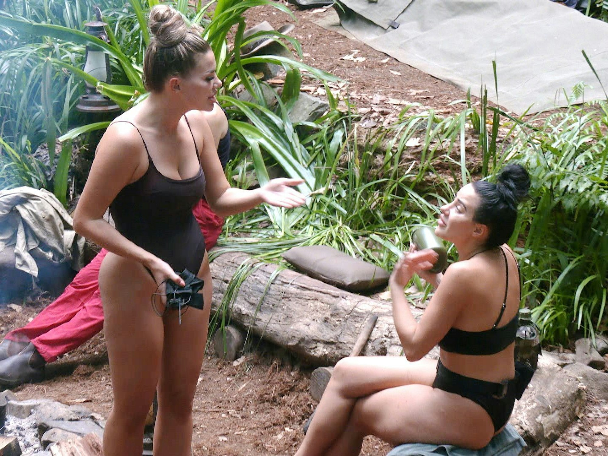 Kim Virginia und Leyla Lahouar im Dschungelcamp.