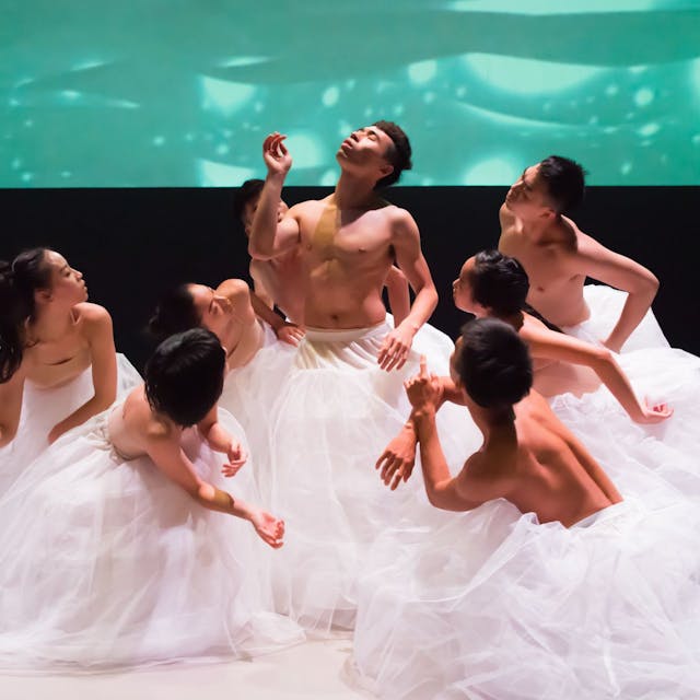 Die Tanzgruppe B.Dance aus Taiwan tanzte eine Stunde lang in fluffigen Petticoats.