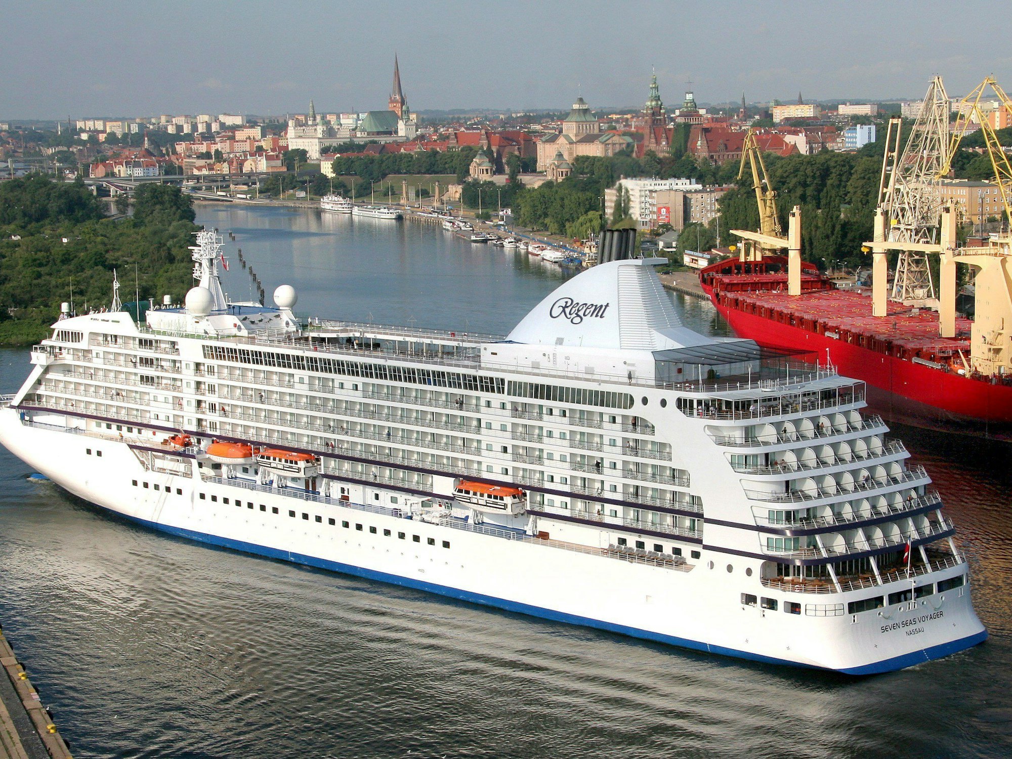 Das Kreuzfahrtschiff „Seven Seas Voyager“ der Reederei Regent Seven Seas Cruises.